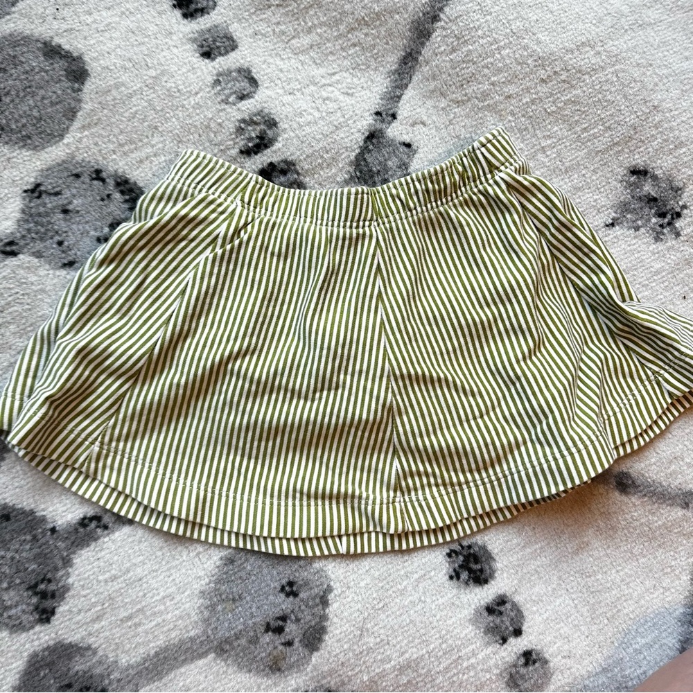 TEA skort skirt size 3